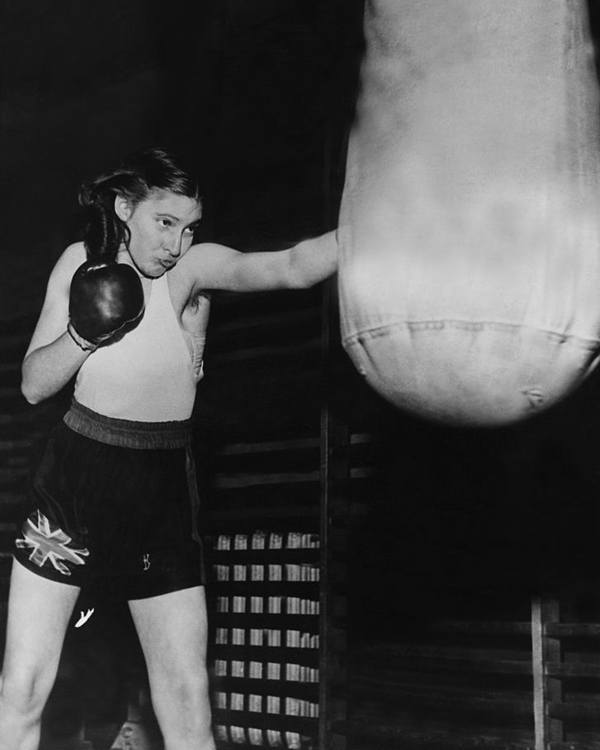 Women's Boxing: A Surprising And Brutal Photo History