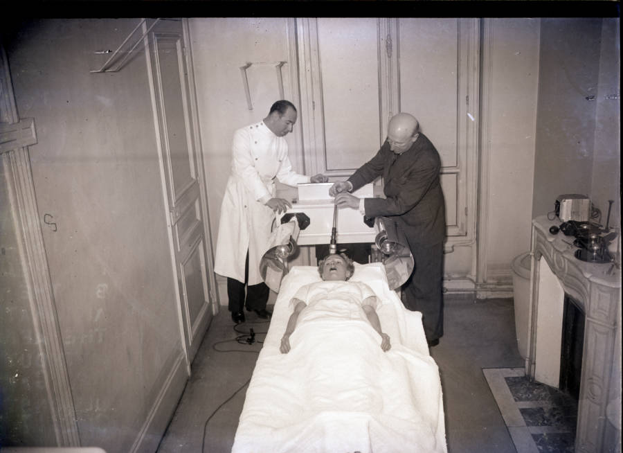 Mental Asylums Haunting Vintage Photos From Decades Past 