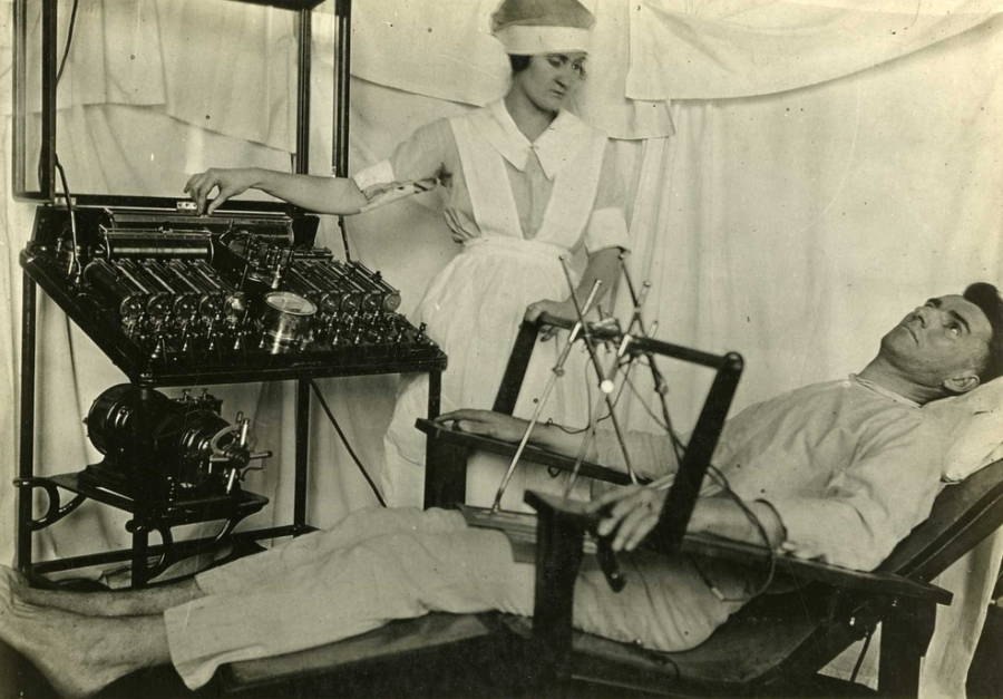 Inside History's Worst Mental Asylums In 44 Disturbing Images