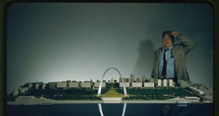 Saarinen With Arch Model
