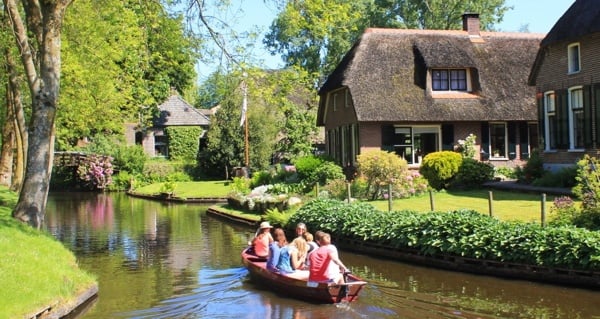 Giethoorn, Netherlands: The Enchanting Dutch Town Without Streets