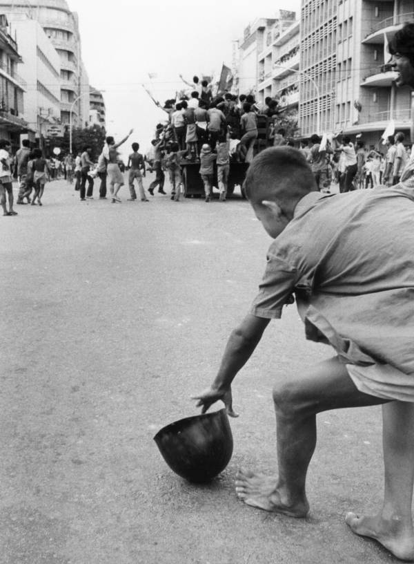 Cambodian Genocide: 33 Haunting Photos From The Killing Fields