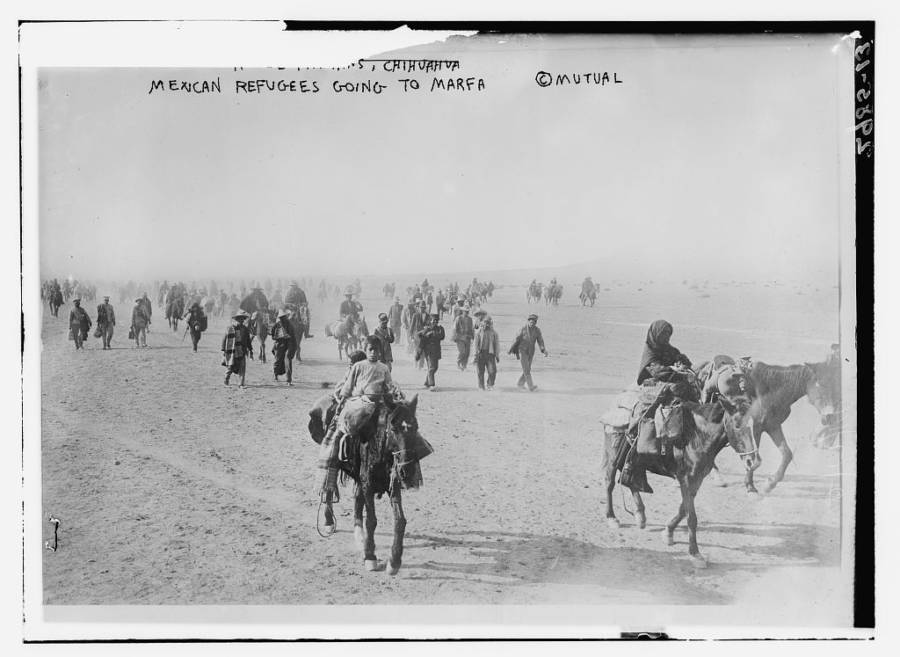 Mexican Revolution 48 Photos Of Sacrifice And Struggle   Refugees Going To Texas 