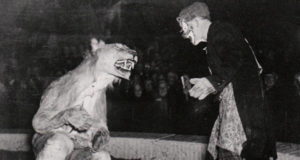 Clown Lion Suit Crowd