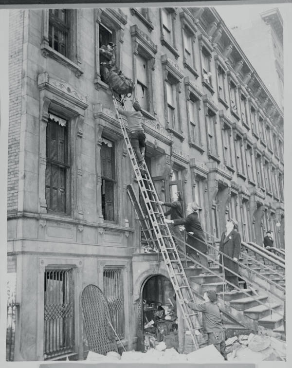 Collyer Brothers Removing Body