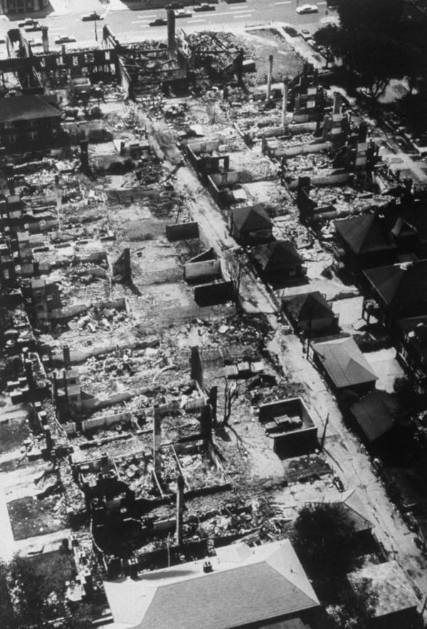 1967 Detroit Riots: 24 Harrowing Photos Of A City On Fire