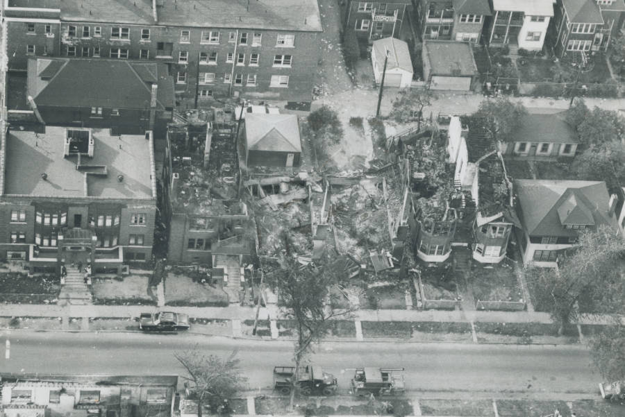 1967 Detroit Riots: 24 Harrowing Photos Of A City On Fire