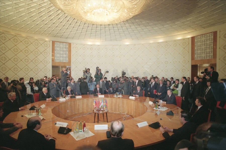 Fall Of The Soviet Union Signing