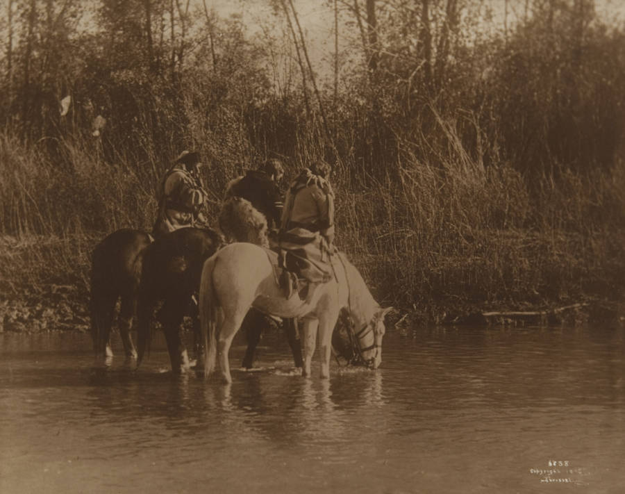 Crow Tribe: 50 Historic Photos From The Dying Days Of The Wild West