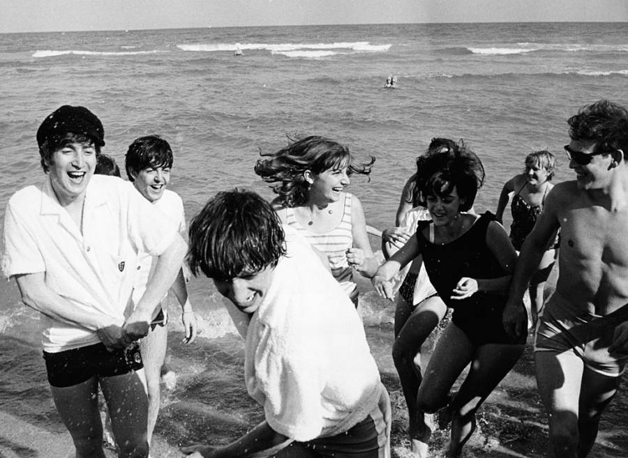 Beatlemania: 29 Photos Of The Madness That Swept 1960s America