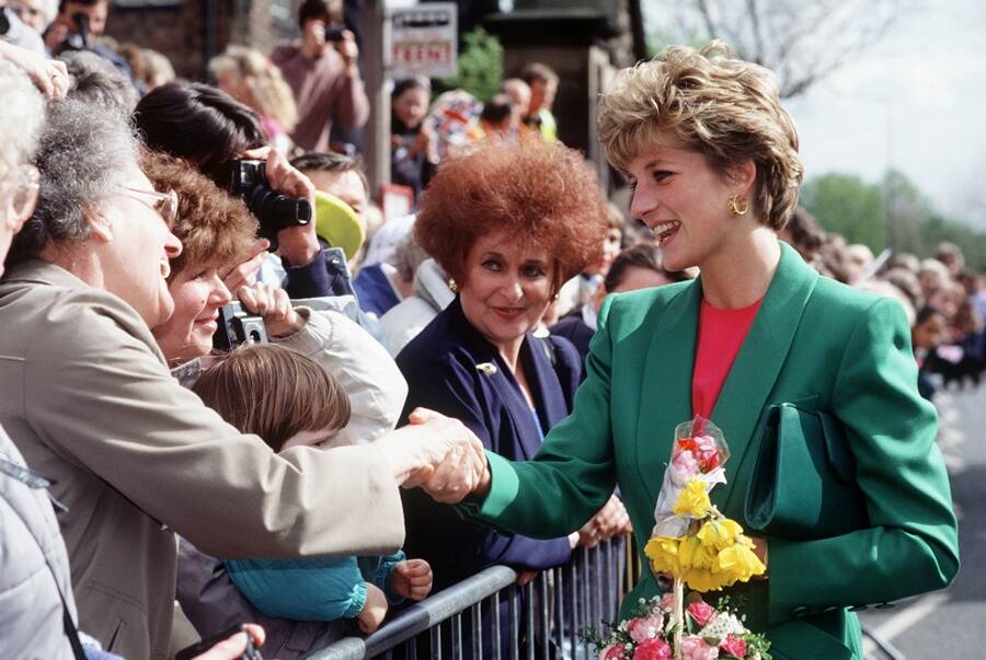 Diana Greets Crowd