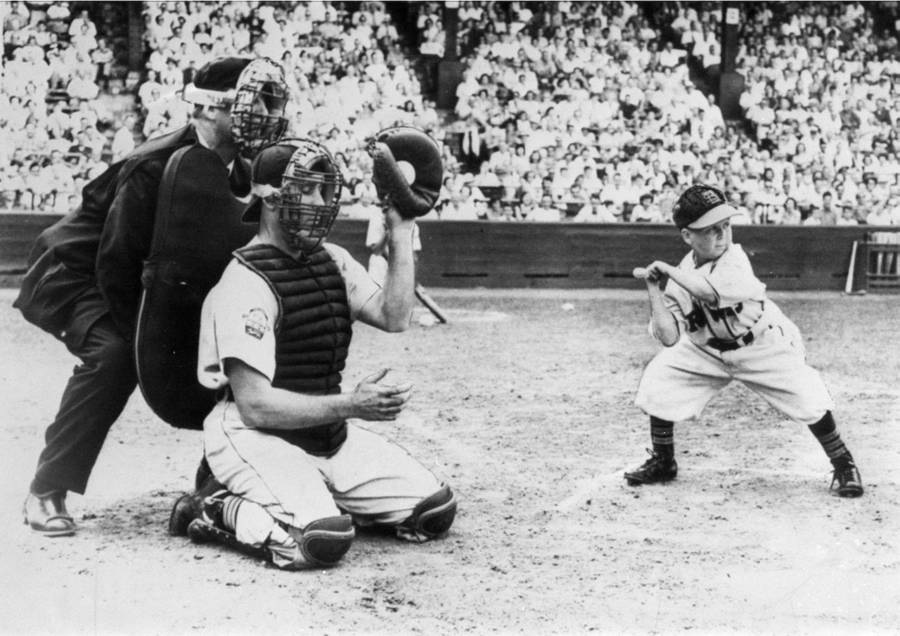 The Story Of Eddie Gaedel, Major League Baseball's Shortest Player