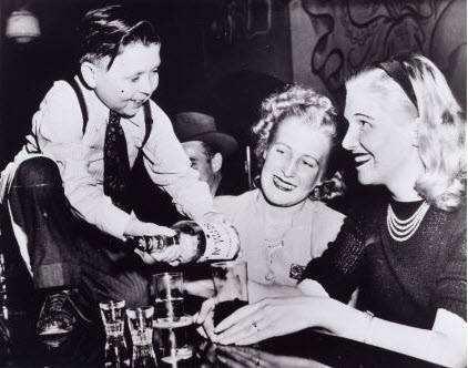 Eddie Gaedel With Women