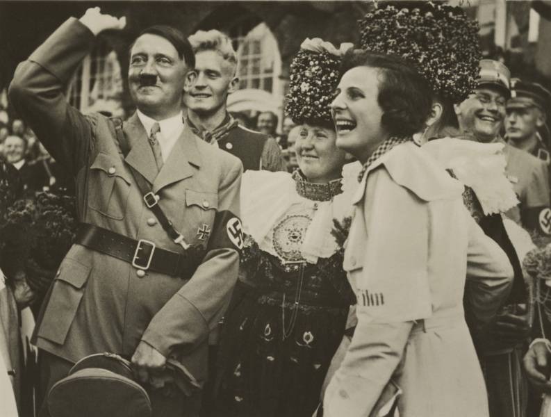 Hitler Leni Riefenstahl Wave