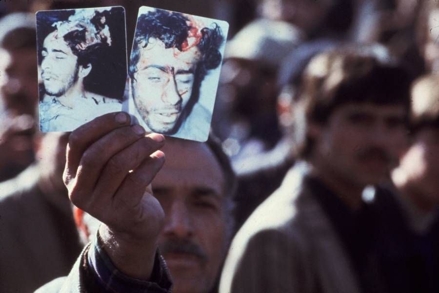 Iranian Revolution 25 Intense Images Of Protest And Bloodshed