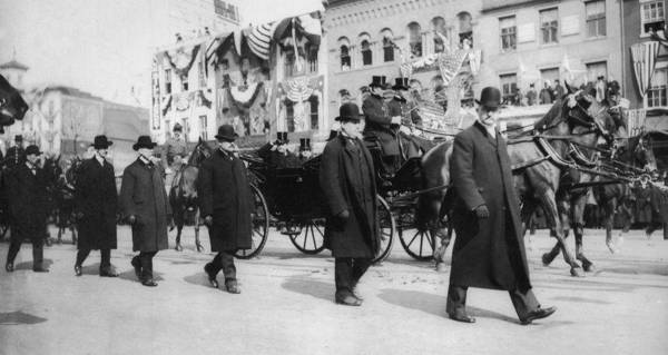 32 Thrilling Images Of The Secret Service In Action Throughout History