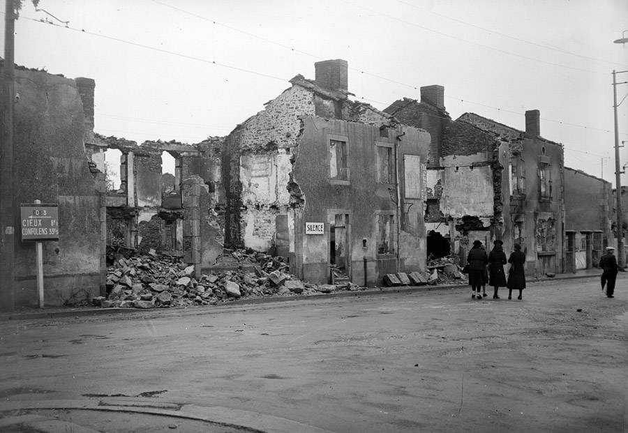 Oradour-Sur-Glane: Haunting Photos Of The Mysterious Nazi Massacre