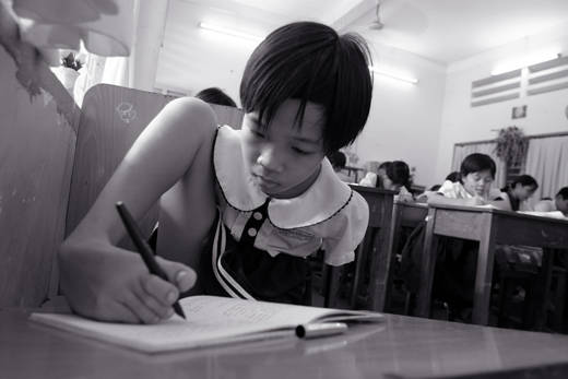 Vietnamese Girl Writes With Foot