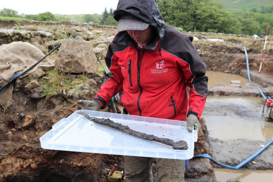 ancient-roman-swords-found-at-fort-near-hadrian-s-wall