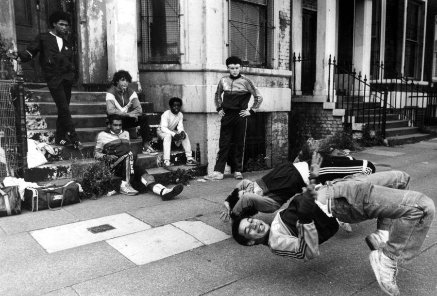 Breakdancers Stoop Sidewalk