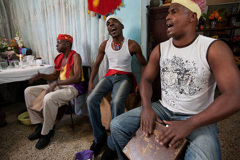 Cajon De Muertos Men