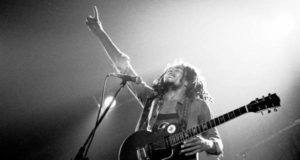 Bob Marley Raised Finger