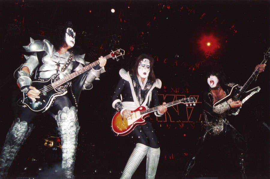 Kiss Live