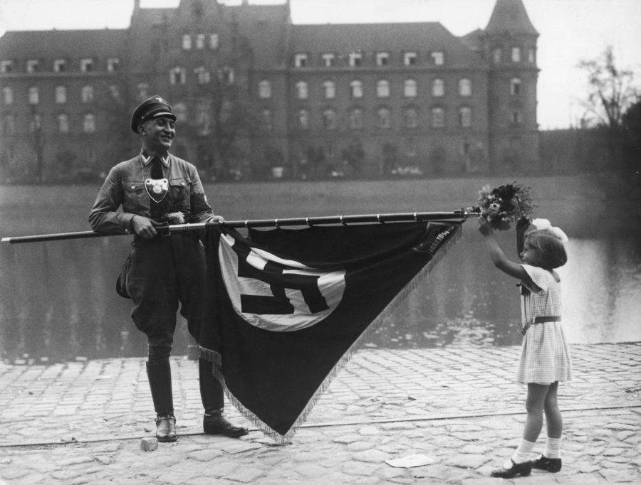 36 Chilling Photos That Explain The Nazis' Rise To Power