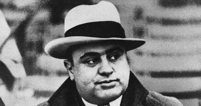 Al Capone Poses