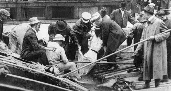 Ss Eastland Disaster Haunting Photos And Footage From The