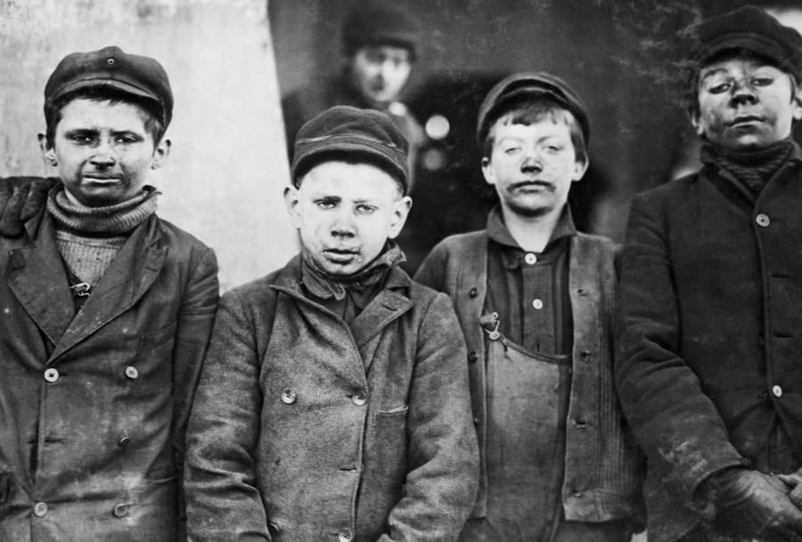 31 Child Labor Photos That Expose The Ugly History Of American Coal