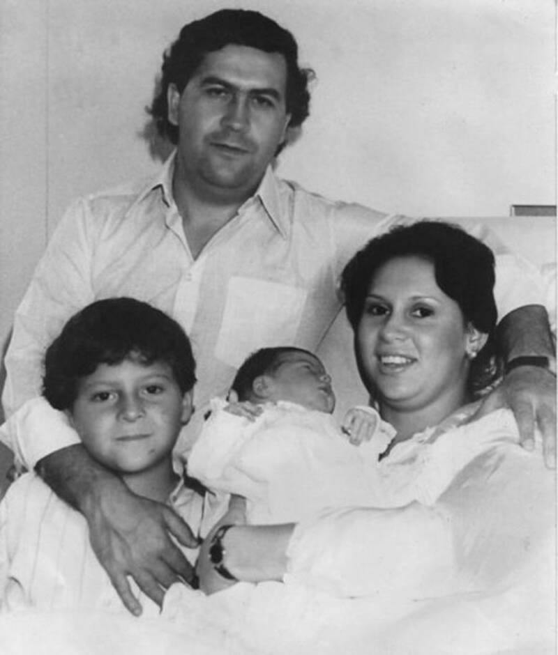 Pablo Escobar's Wife And Children - IMAGESEE