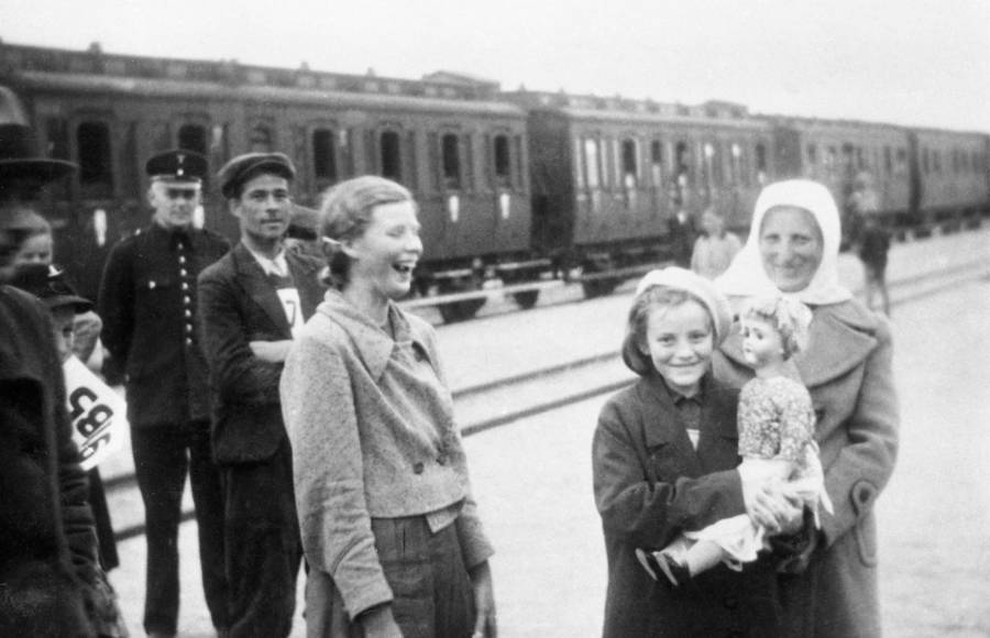 25 Tragic Photos Of The Forgotten Genocide In Nazi Occupied Poland 8445