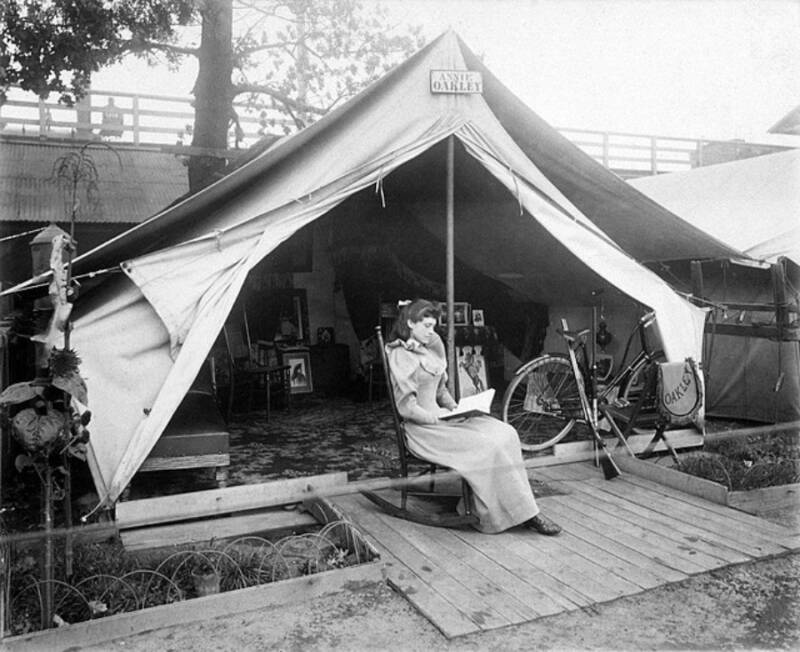 Annie Oakley At The Chicago World's Fair