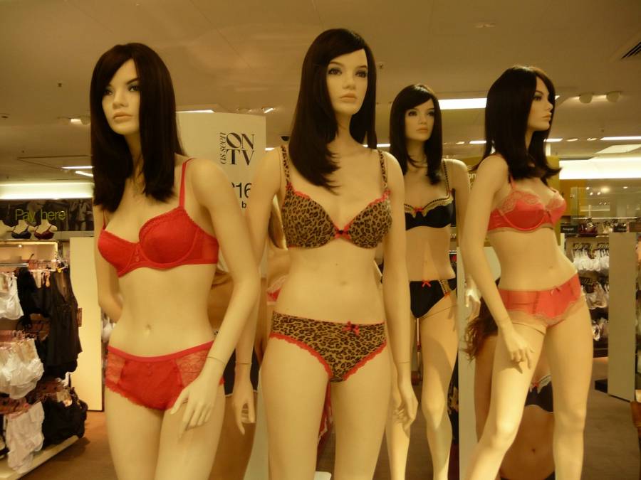 Store Mannequins