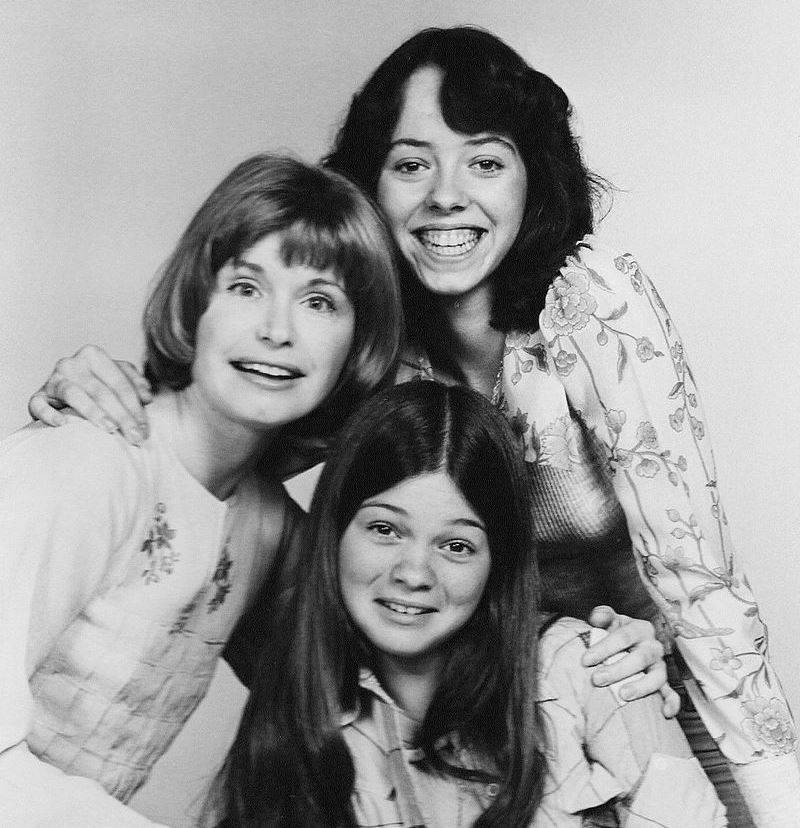 mackenzie phillips mother