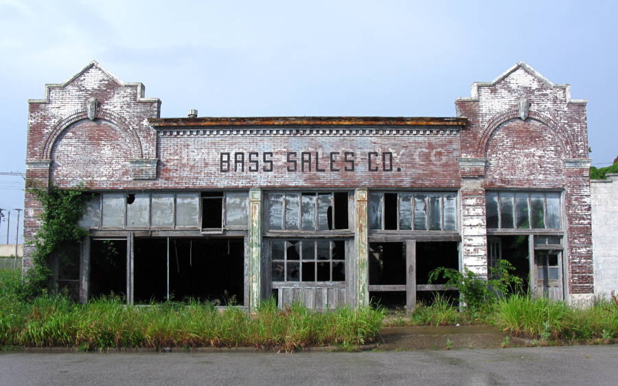 Abandoned Business In Cairo