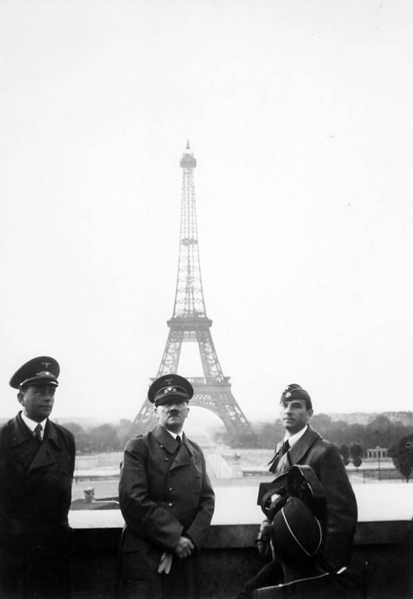 Hitler Paris
