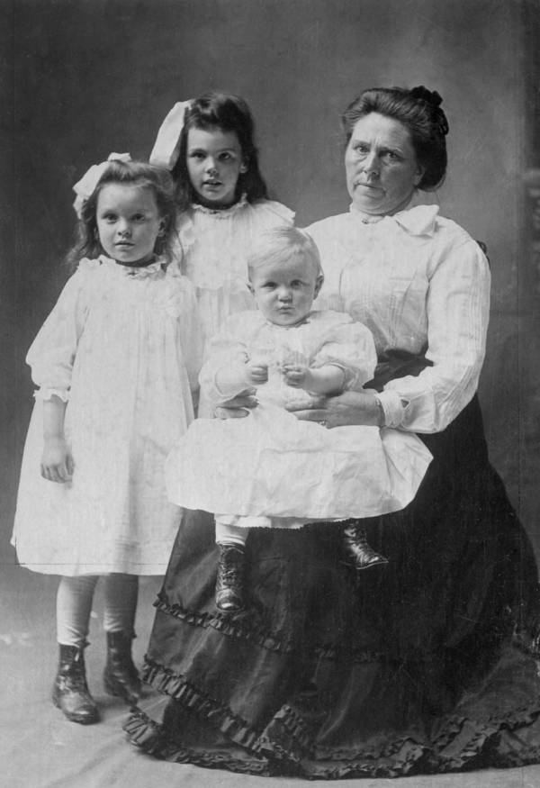 Belle Gunness Family