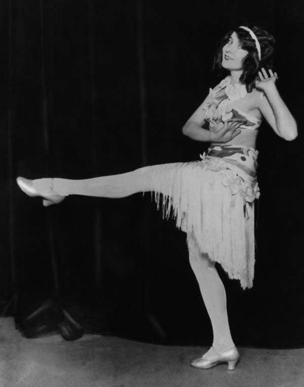 Flappers Photos And Stories That Capture The Jazz Age It Girls In Action 