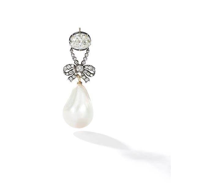 Marie Antoinette Diamond Pendant