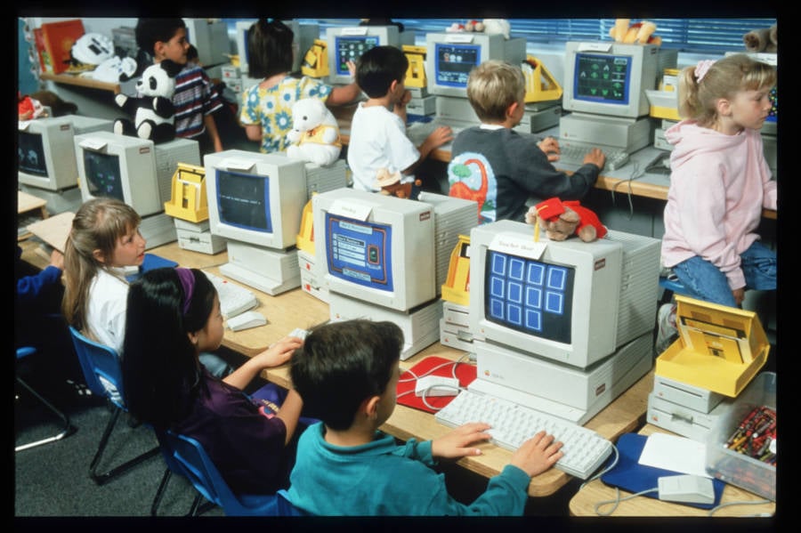 Kids On Early Apple Computers