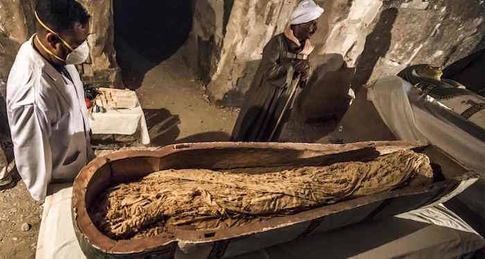 Archaeologists Find Egpytian Mummies Inside El Assasif Tomb