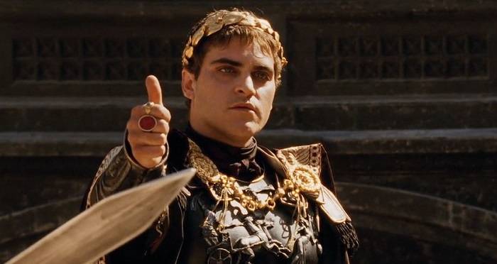 commodus-with-thumbs-up.jpg