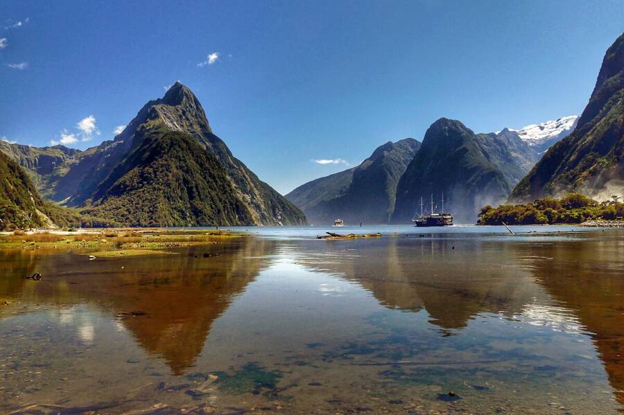 Modern New Zealand Rock Features