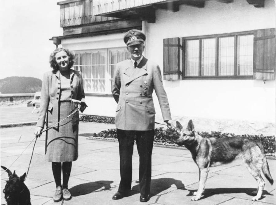 Hitler In Berchtesgaden