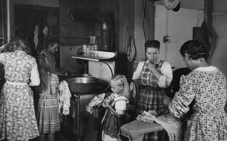 Short Creek Women Working