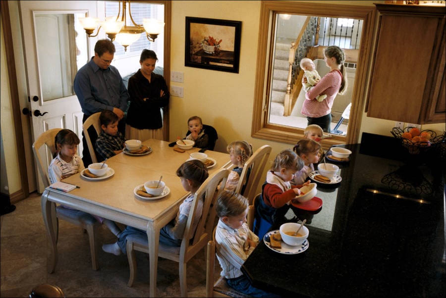 33 Disturbing Images Of Life Inside Warren Jeffs' Polygamist Mormon ...