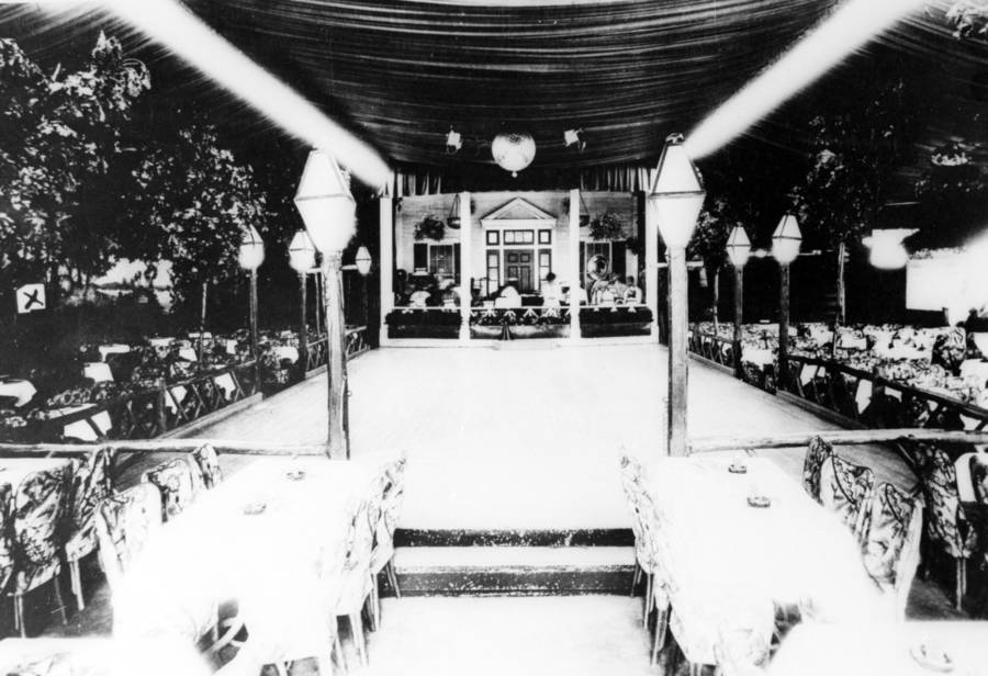 Glamour, Gangsters, And Racism 30 Photos Inside Harlem's Infamous