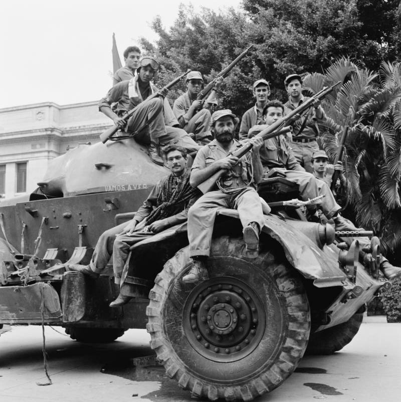 Fidel Castro, Che, And The Cuban Revolution In 33 Stunning Pictures